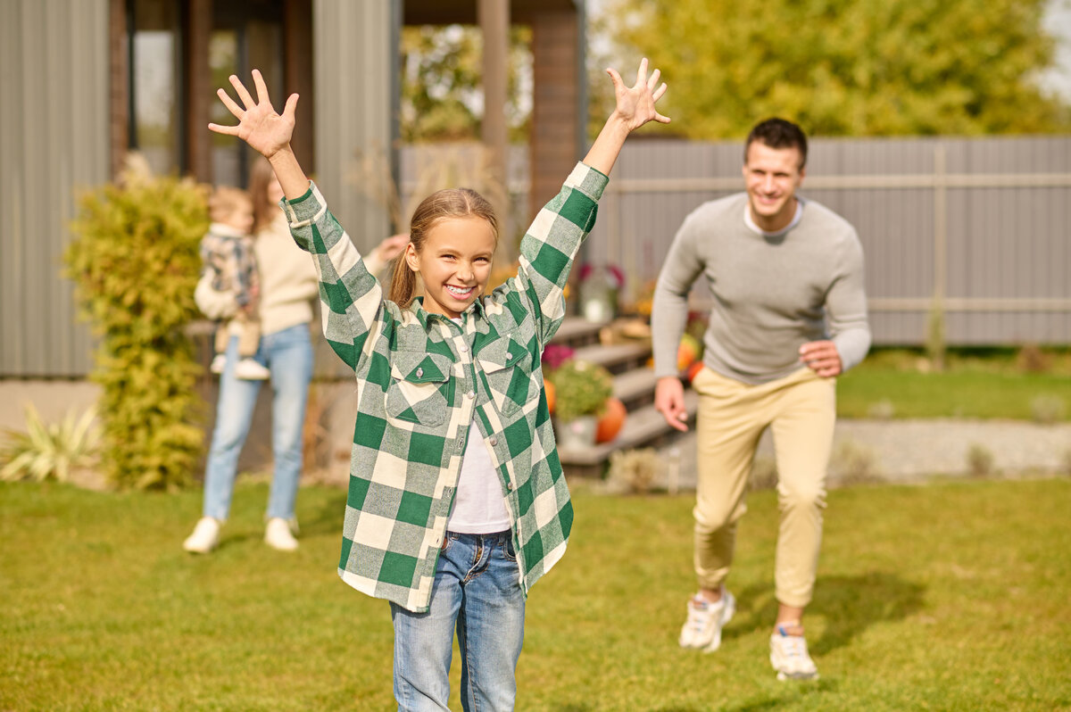 kids running around the patio